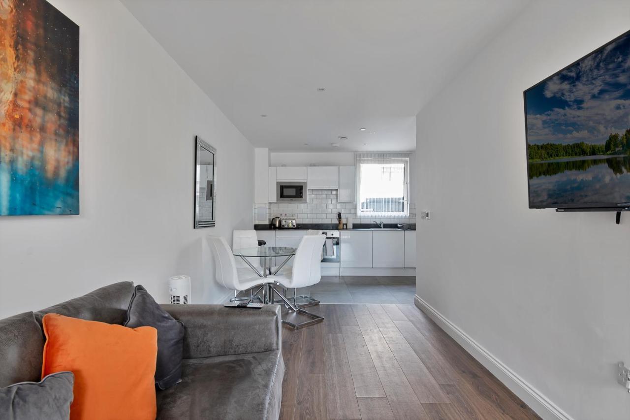 Spacious, Bright & Modern 1 & 2 Bed Apartments At Sligo House - Central Watford Watford  Exterior foto