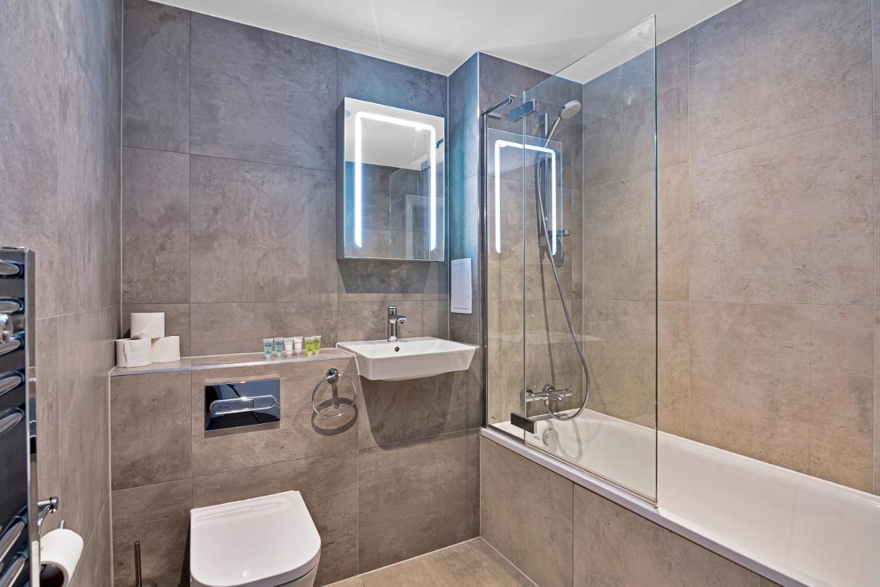 Spacious, Bright & Modern 1 & 2 Bed Apartments At Sligo House - Central Watford Watford  Exterior foto